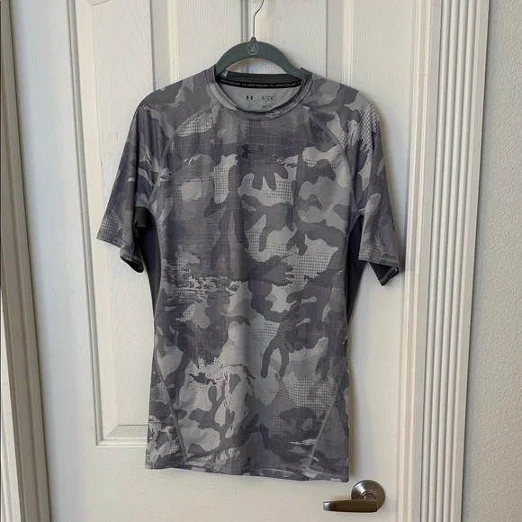 Under Armour Gray Camouflage Compression Top - Picture 2 of 4